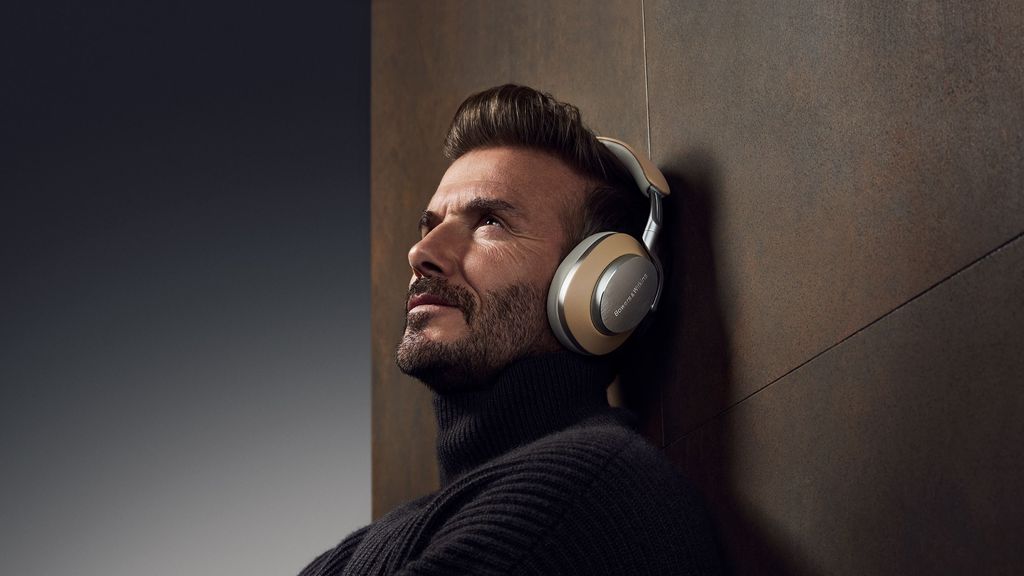 David Beckham, oído a la música.