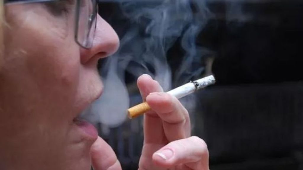 El 'revival' nocivo del tabaco: cine, series y redes sociales, cada vez con más humo