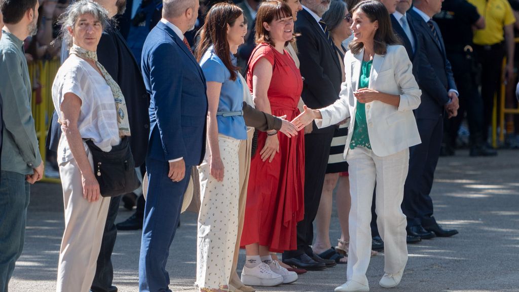 La reina Letizia, a su llegada a la Feria del Libro