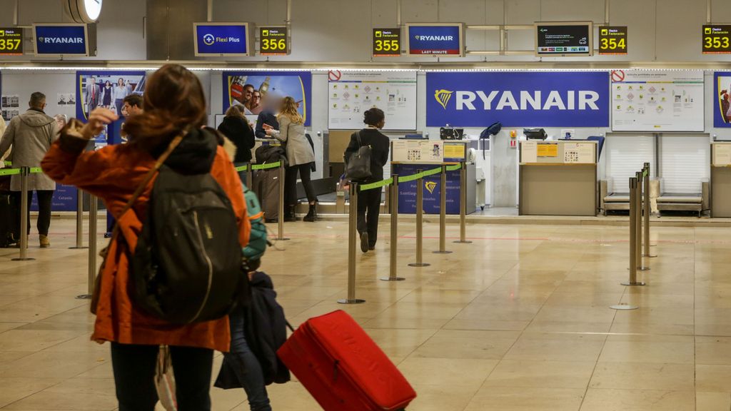 Ryanair es una de las aerolíneas multadas junto a Vueling, EasyJet y Volotea