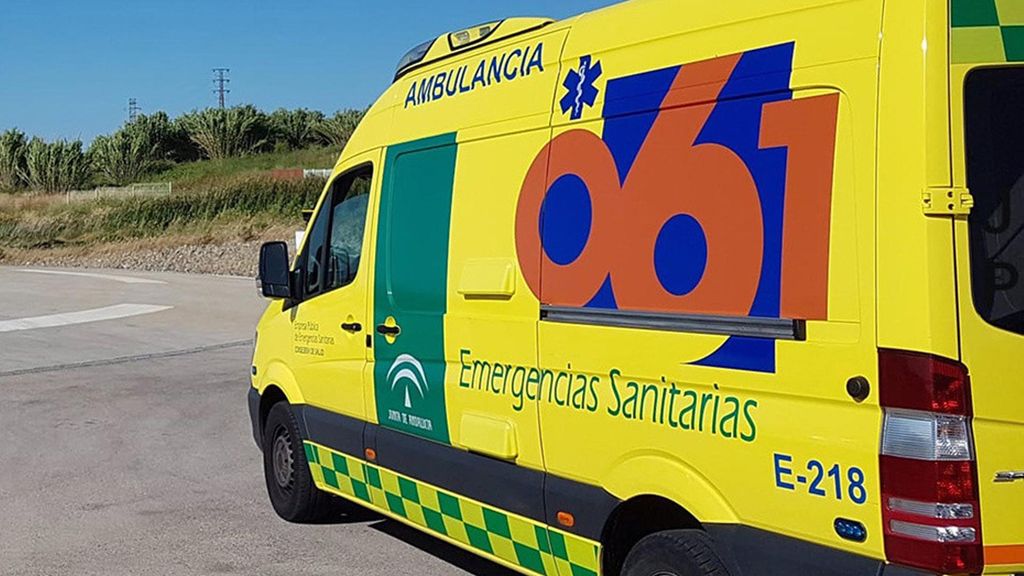 Archivo - Ambulancia perteneciente al 061.