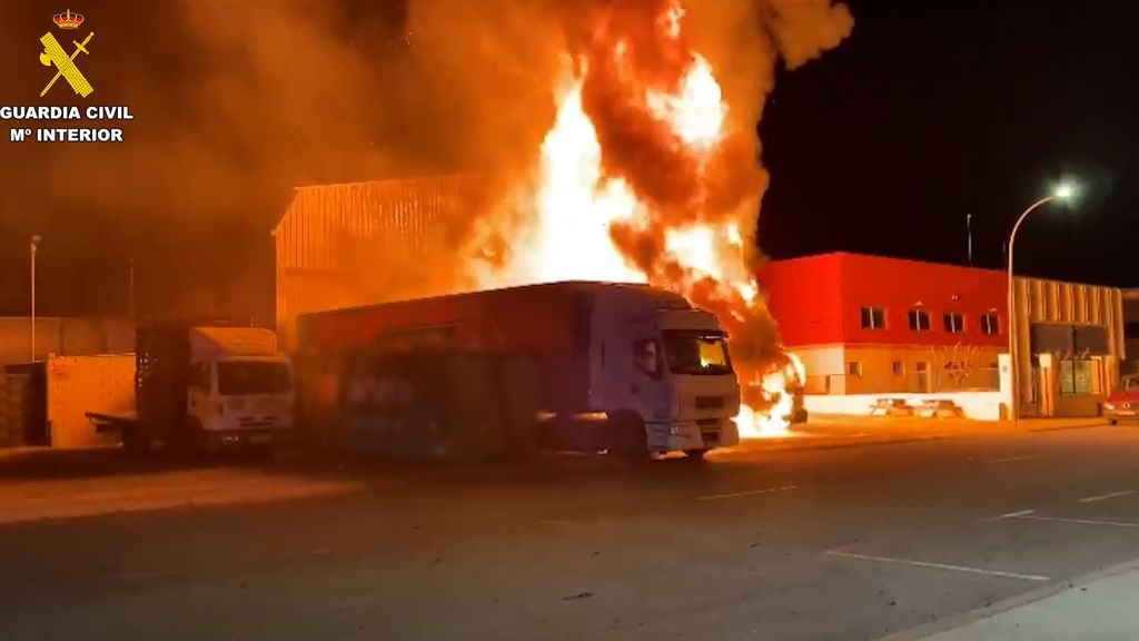 Desmantelado en Madrid un cartel de palés que quemaba naves y camiones para controlar su precio
