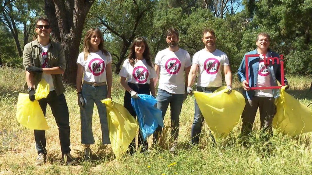 Los presentadores de Mediaset se suman a la campaña contra la basuraleza