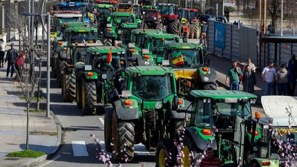 Tráfico insta a no ir a las zonas de protestas de los agricultores e informarse