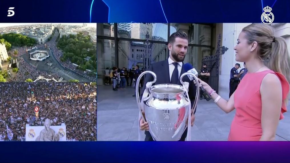 El capitán del Real Madrid, Nacho Fernández, con la Champions League
