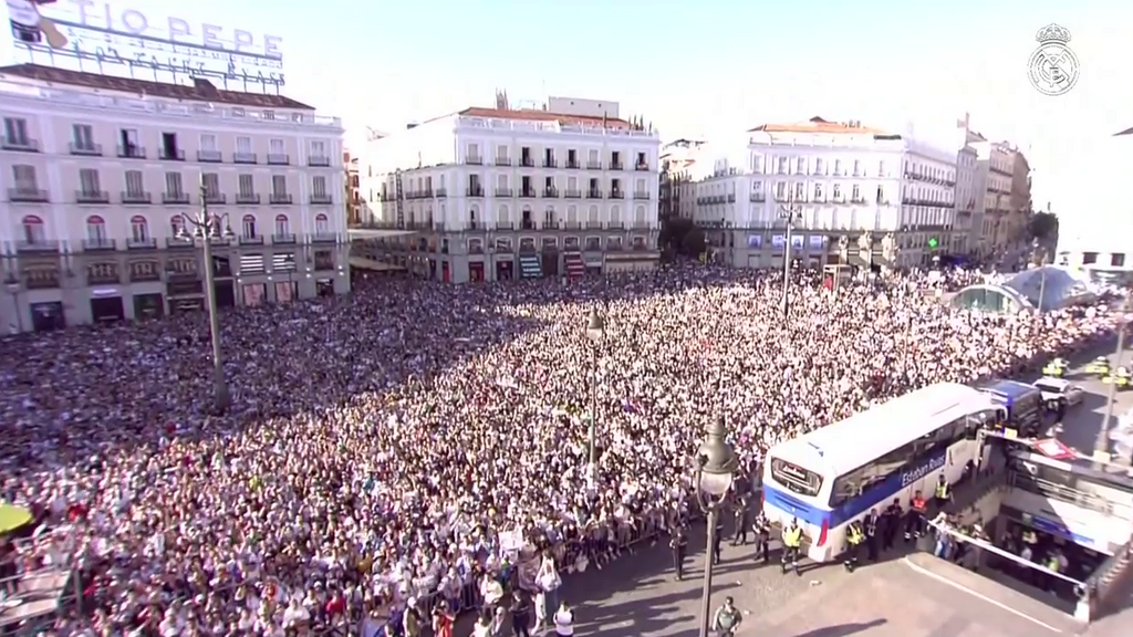 Miles de madridistas celebran la decimoquinta Champions