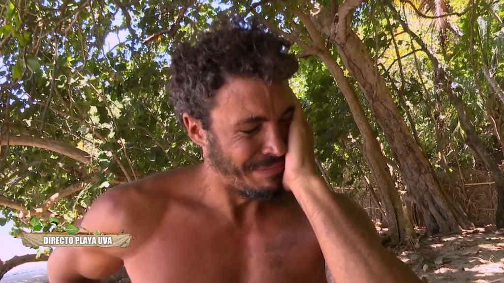 Kiko se rompe por completo tras decir adiós definitivamente a Honduras y se entera del 'beso' entre Maite y Rubén:
