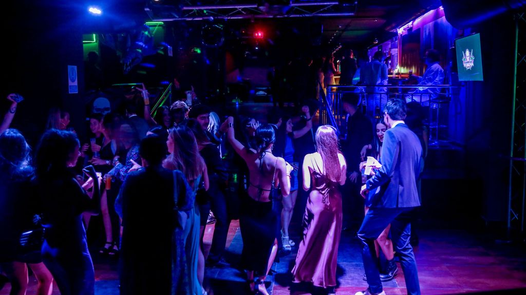 Madrid eliminará el test psicológico para renovar el carné de portero de discoteca y amplía sus atribuciones