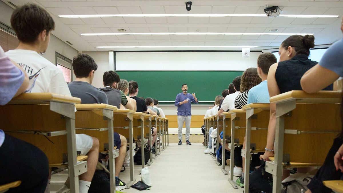 Alumnos en un aula