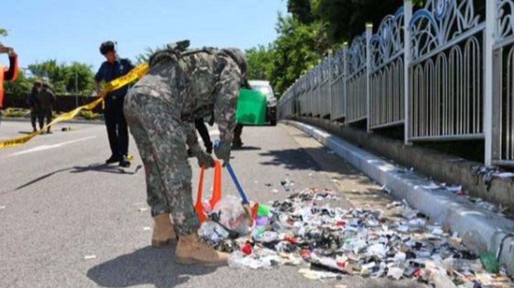 Corea del Norte respondió al lanzamiento de panfletos sobre su territorio con el envío de globos llenos de basura a Corea del Sur.