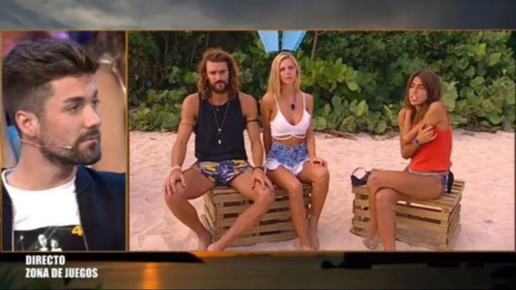 Imagen de archivo de Romina, Sofía y Logan hablando del "beso" en 'Supervivientes 2018'