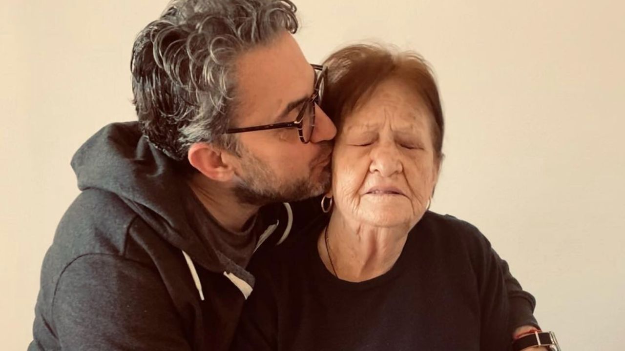 Máximo Huerta y su madre, en una imagen de archivo.