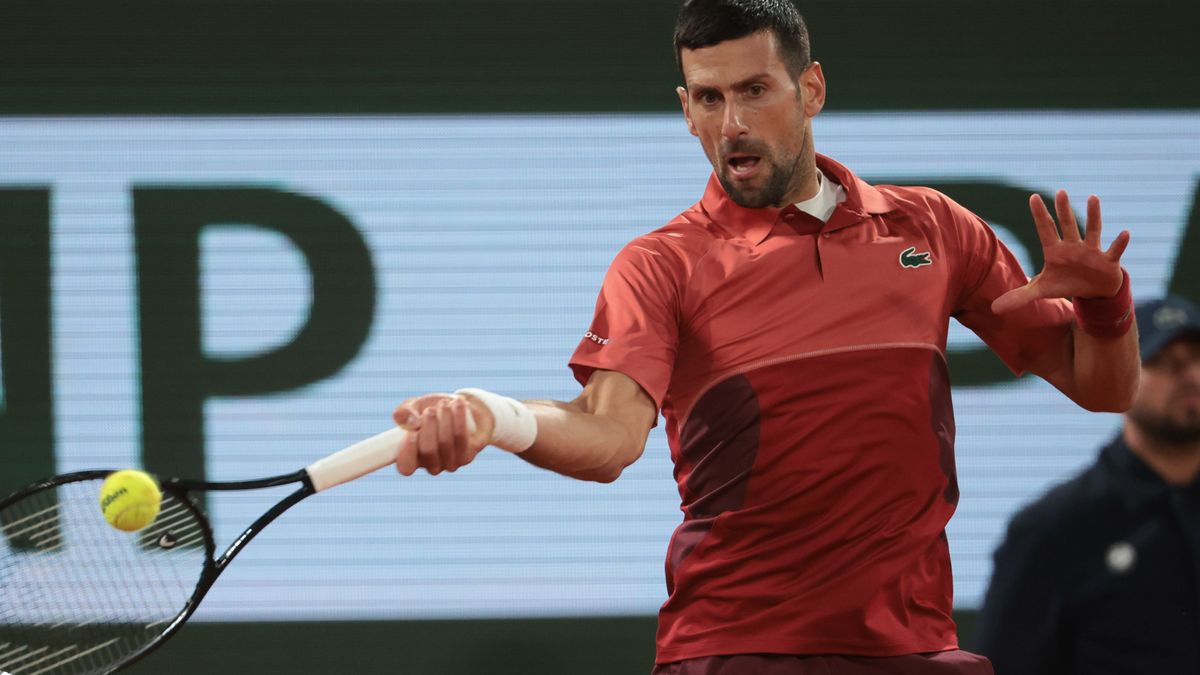 Novak Djokovic se retira de Roland Garros por una lesión en la rodilla derecha