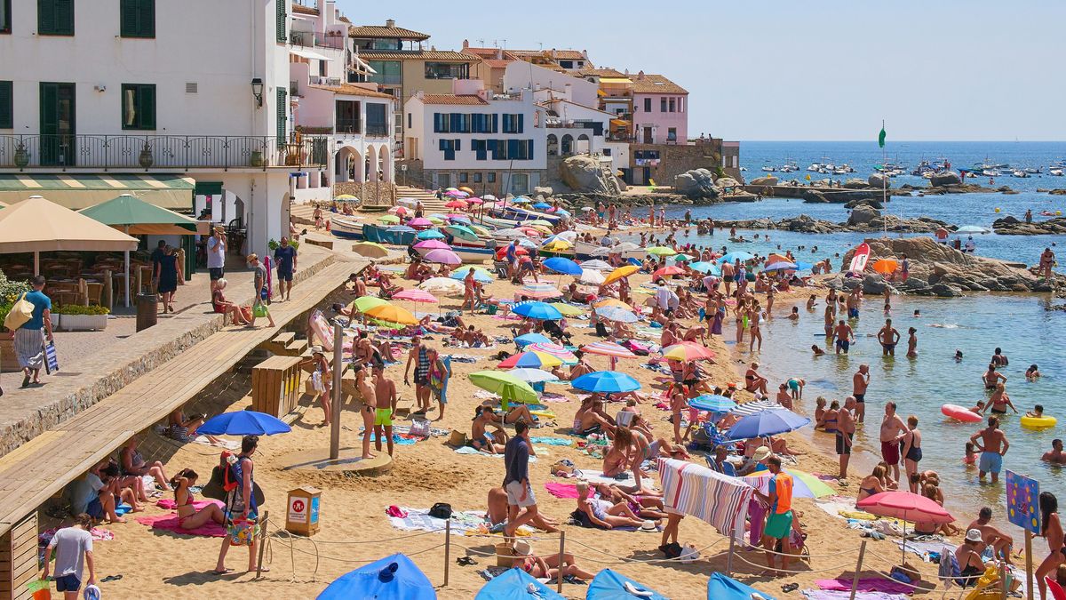 Playa de Calella, España