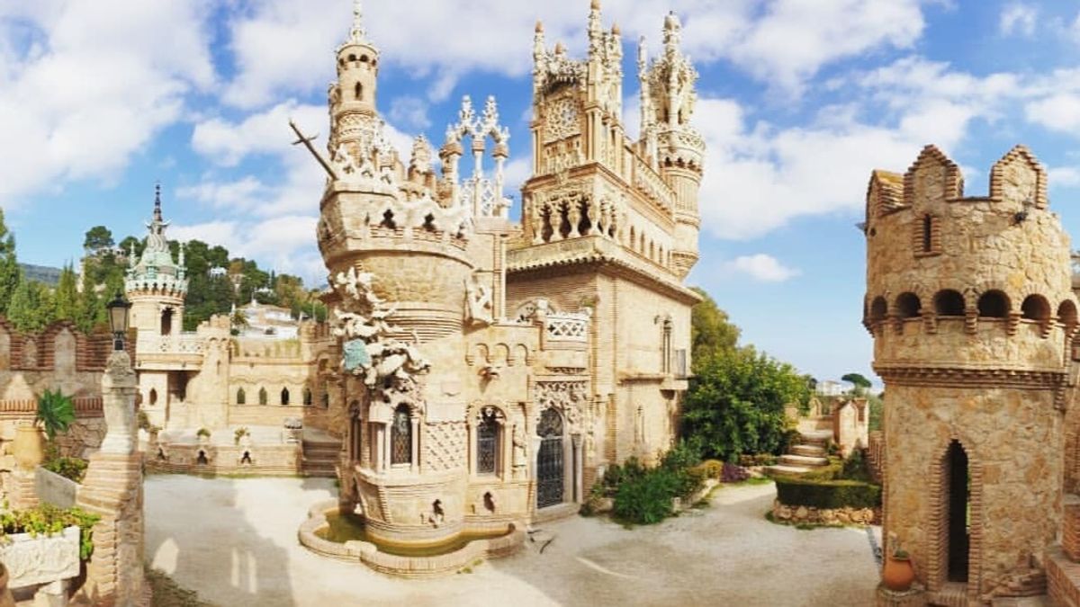 Castillo Colomares.