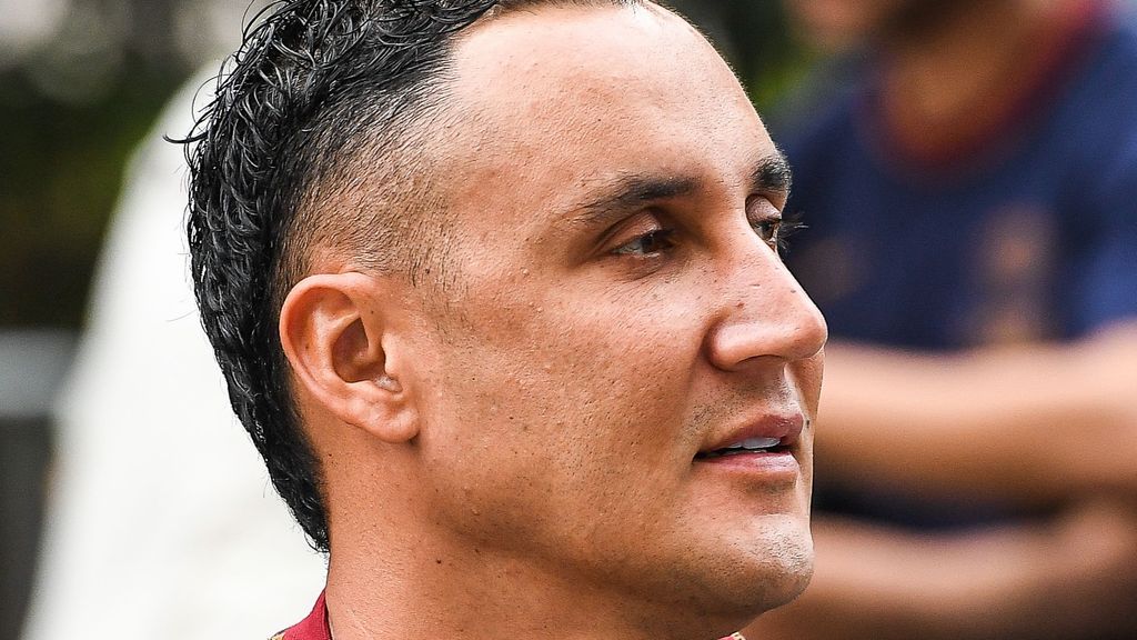 Keylor Navas, denunciado por un exempleado: asegura que vivió en un sótano sin ventanas, tenía que ir armado y no tenía contrato