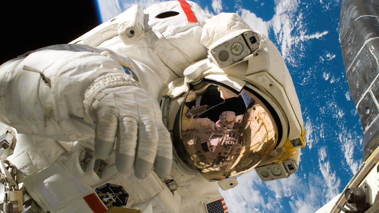 Así huele el universo según los astronautas