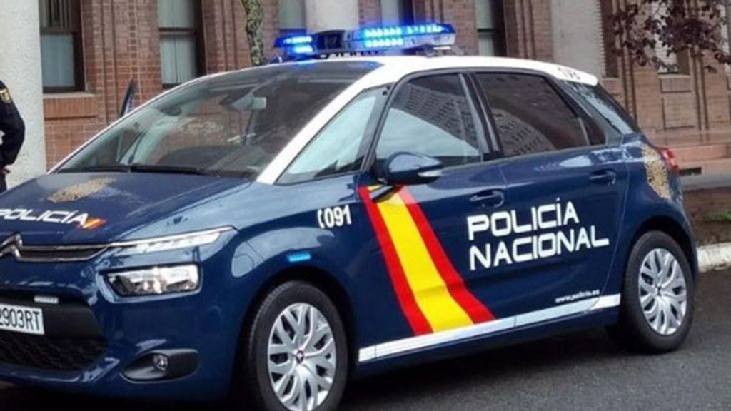 La Policía halla a un chico de 16 años muerto tras volcar una furgoneta en Albacete