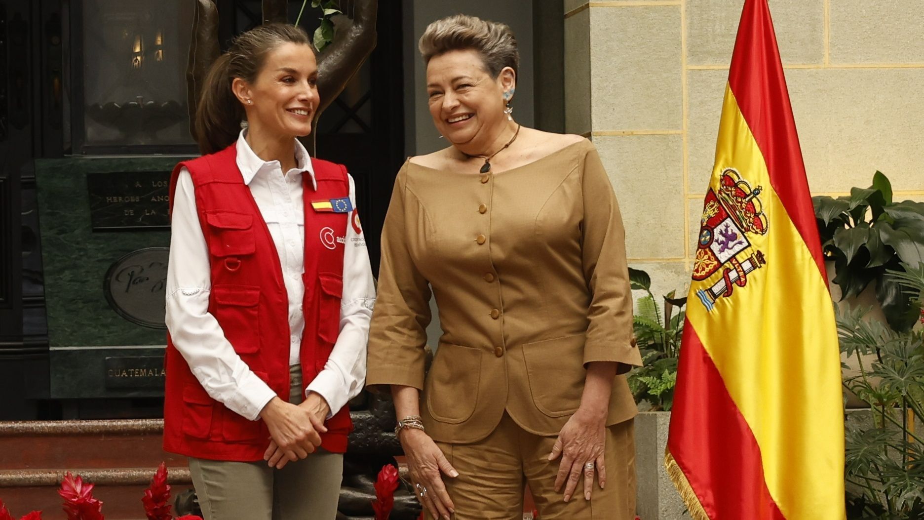 La primera dama de Guatemala y su gesto solidario con la reina Letizia durante su viaje de cooperación