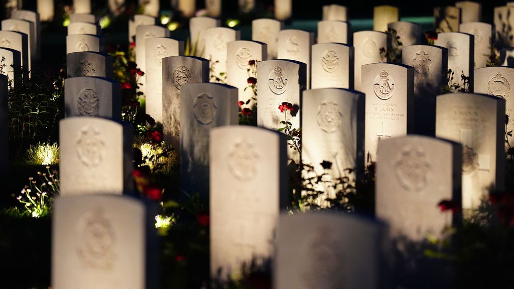 Muere un veterano estadounidense de la Segunda Guerra Mundial cuando viajaba en barco a Normandía para conmemorar el Día D
