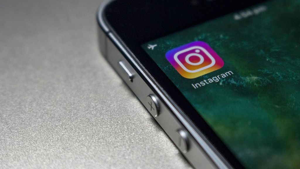 Así puedes oponerte a que Instagram y Facebook usen tus fotos para su IA