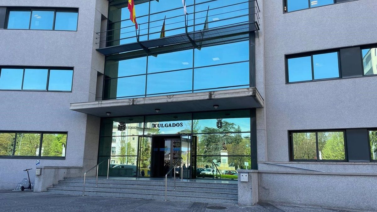 El Juzgado de Instrucción número 3 de Lugo impuso a la madre una orden de alejamiento de la niña