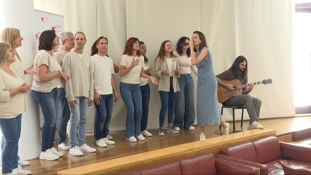 Judit Neddermann lanza una canción solidaria para pacientes de ELA: 'Hoy es el mejor día'