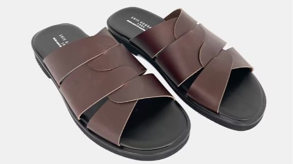 Sandalias abiertas de Luis Gonzalo