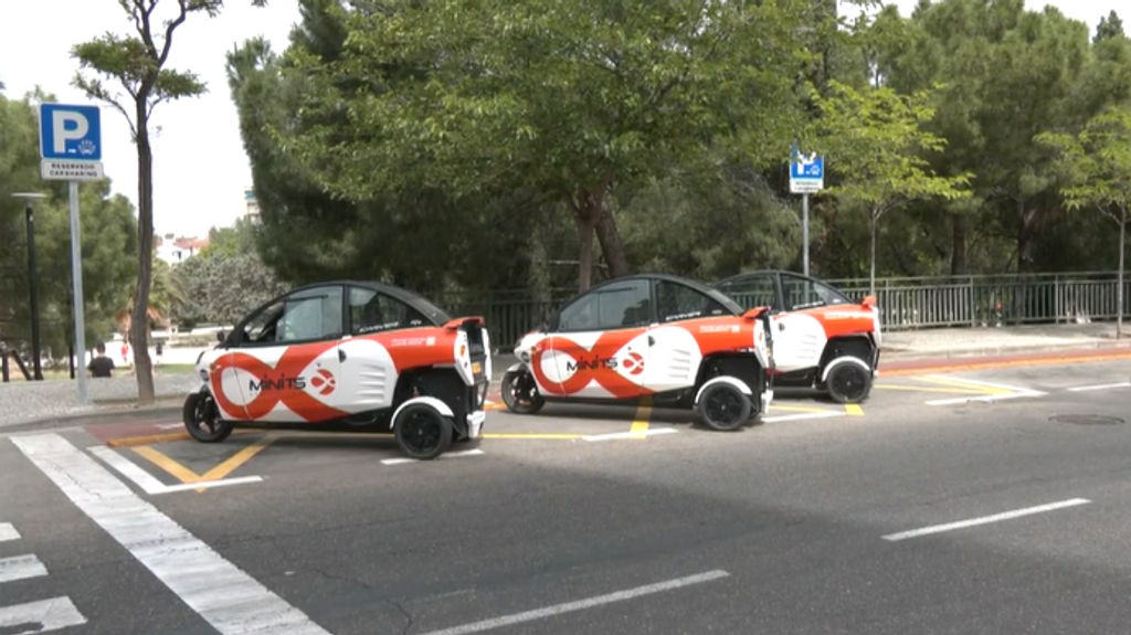 Llegan los triciclos eléctricos compartidos a Zaragoza: “Es una novedad muy práctica”