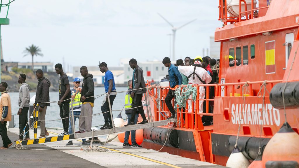 Salvamento Marítmo rescata siete pateras con unas 300 personas en Lanzarote