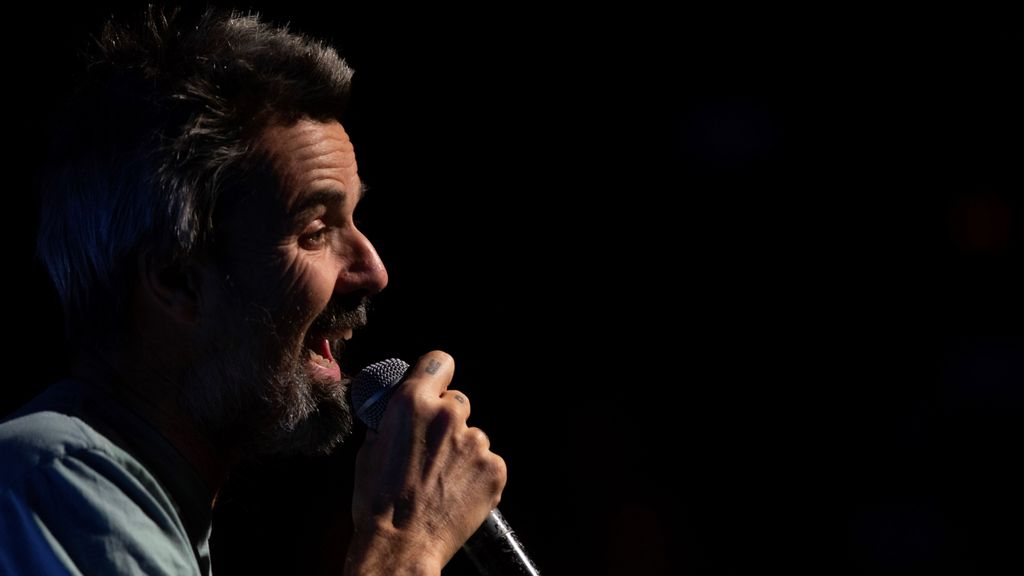 El líder de Jarabe de Palo, Pau Donés, durante su actuación en un concierto en 2019