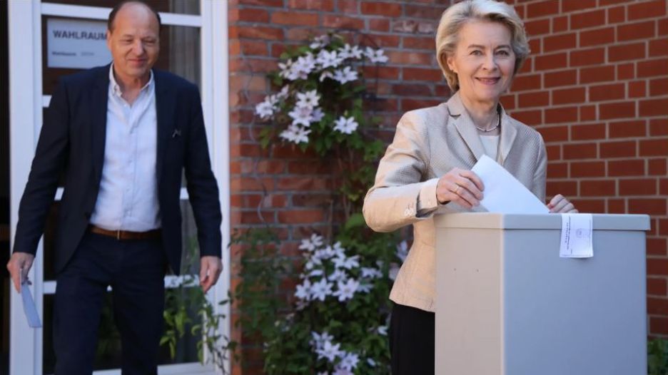 Ursula Von der Leyen pide "un bastión contra los extremos, de izquierda y derecha"