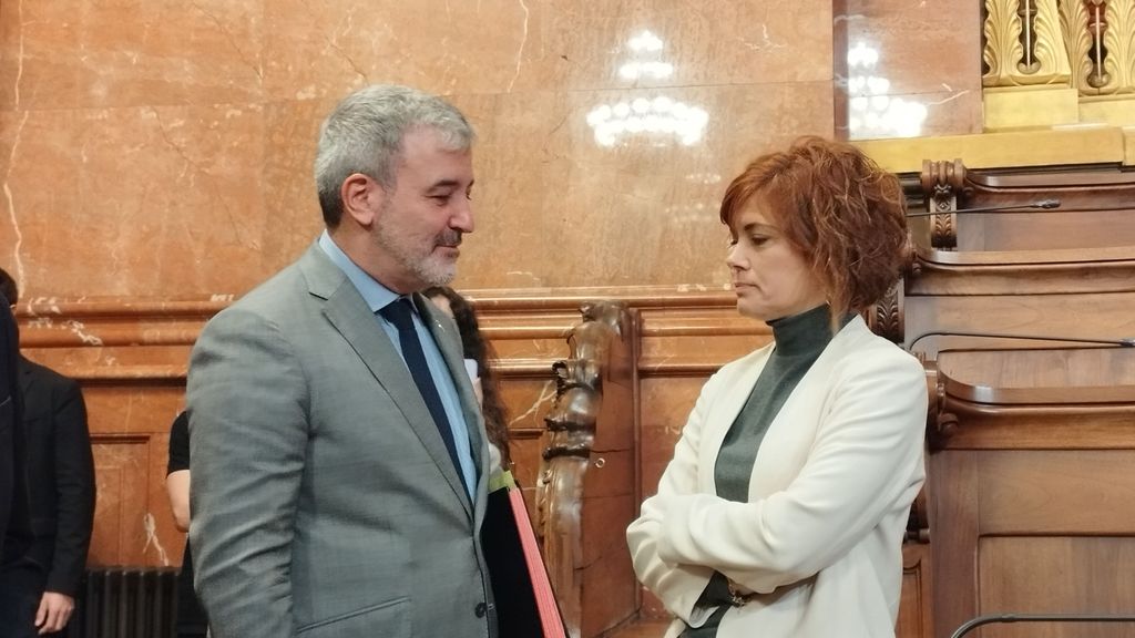 El alcalde de Barcelona, Jaume Collboni, y la líder de ERC, Elisenda Alamany