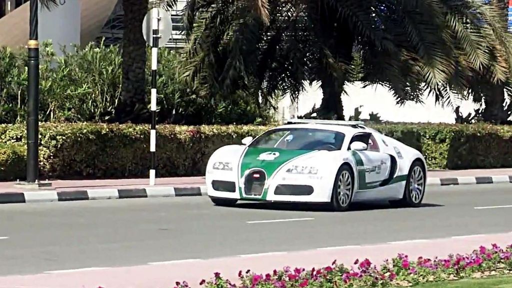 El bugatti Veyron de la policía de Dubai