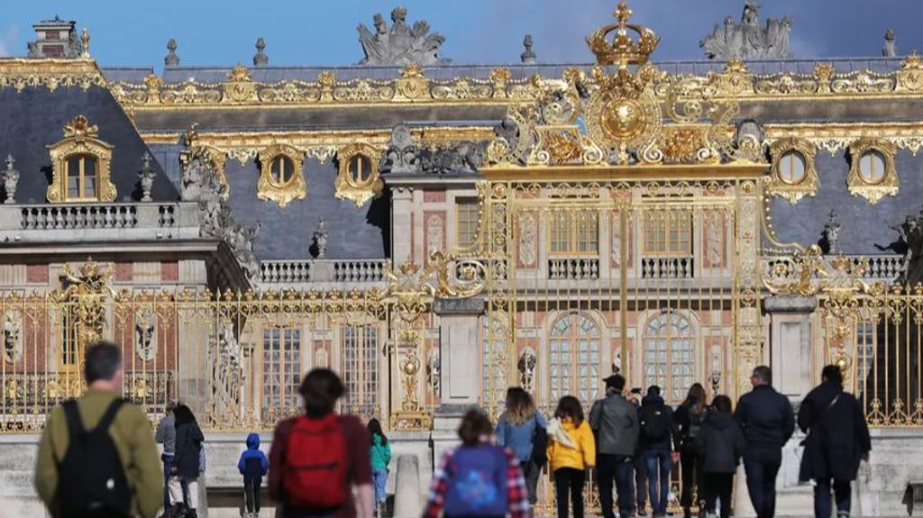 Desalojan el Palacio de Versalles por un incendio