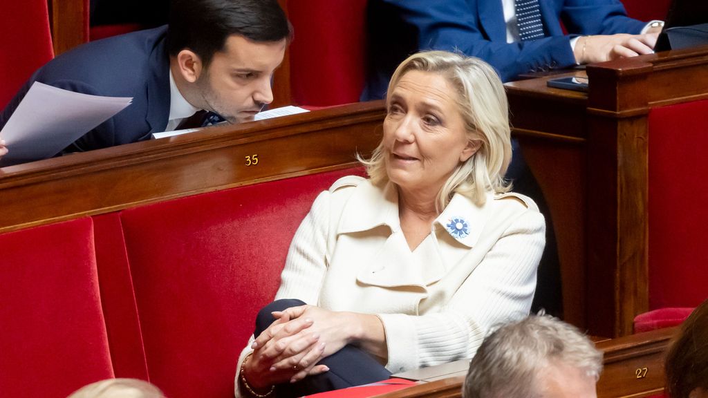La izquierda francesa anuncia una coalición para hacer frente a Marine Le Pen en las elecciones