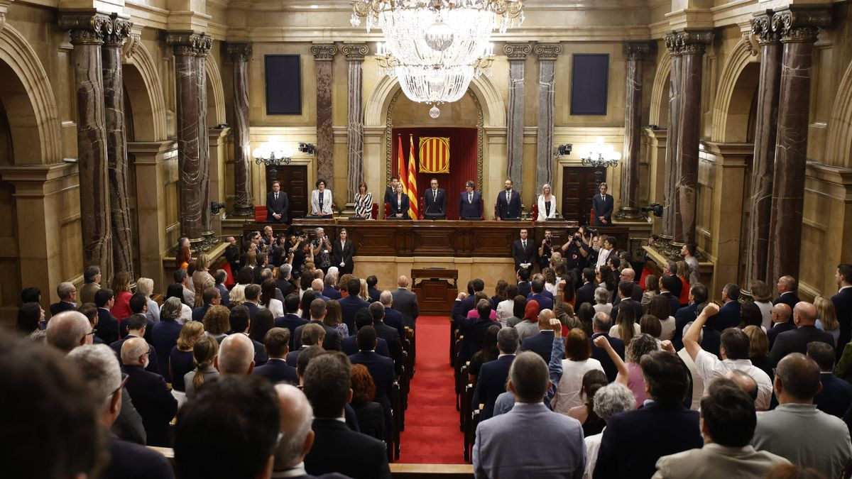 Las tres salidas al laberinto de la investidura en Cataluña: Salvador Illa, Carles Puigdemont o bloqueo y cuenta atrás