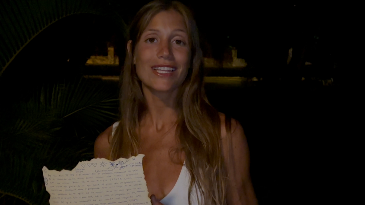 Miri lee la carte que se escribió a sí misma antes de entrar en 'Supervivientes'