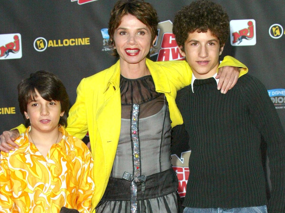 Victoria Abril: así son Martín y Félix, sus dos hijos junto a Gérard de  Battista