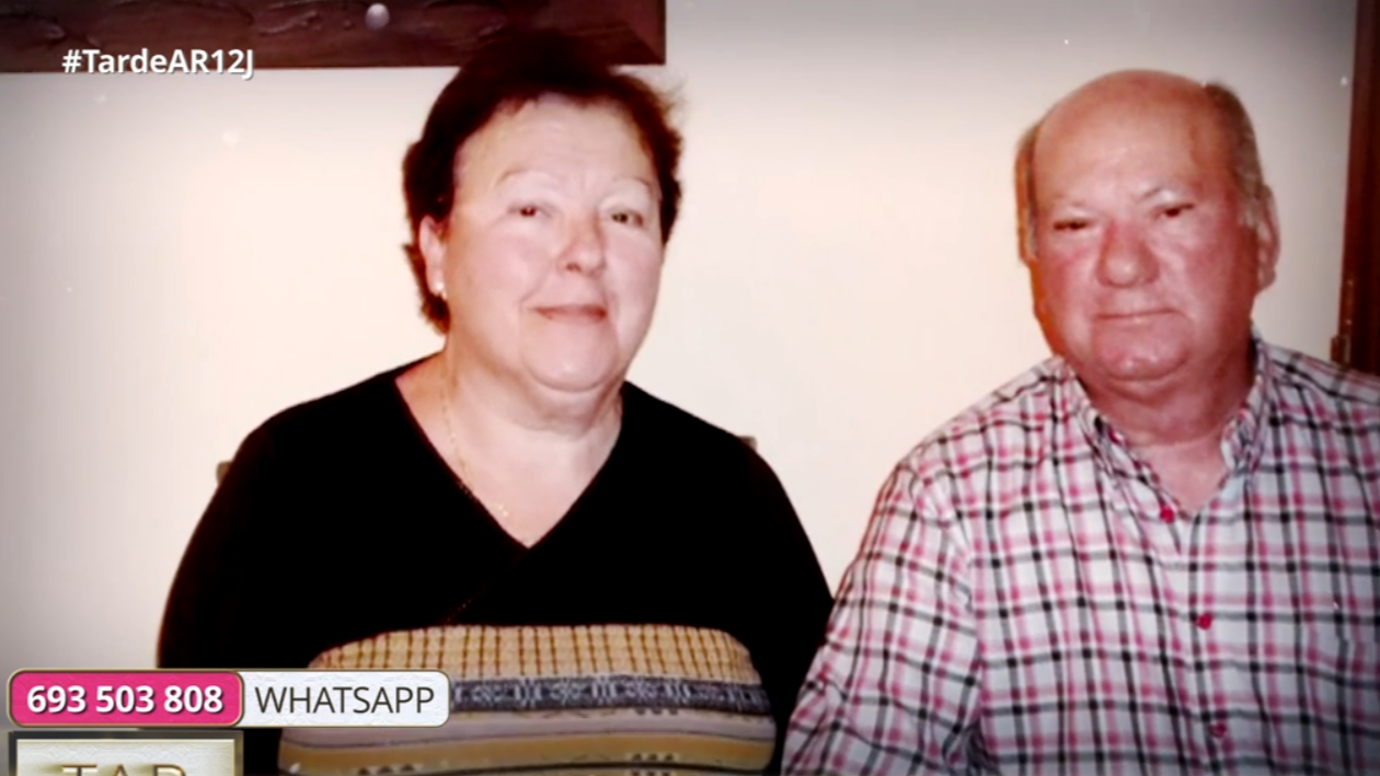 Emilia junto a su marido