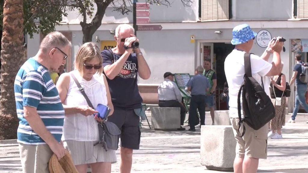 En Cádiz dicen sí a los turistas exprés: su corta estancia deja al año 20 millones de euros en la ciudad