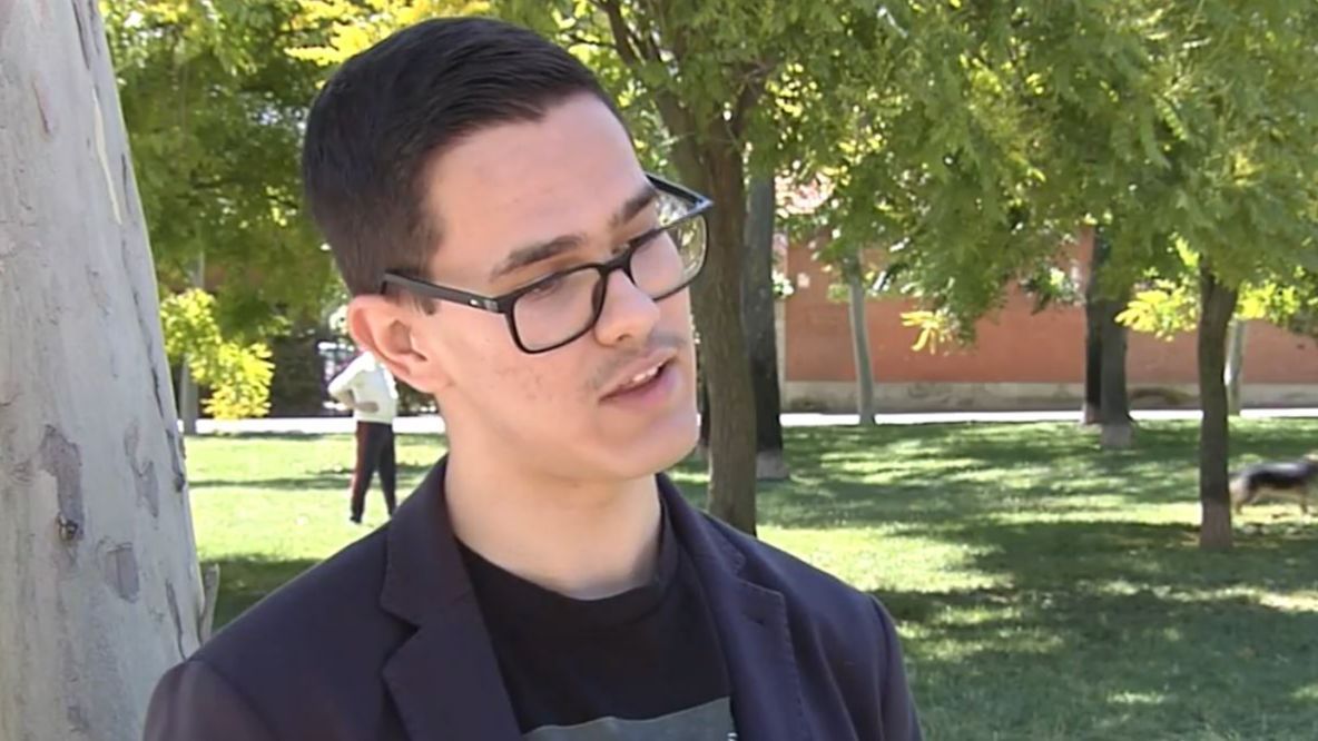 Oriol Guasch Peñaranda, celebra su 13,960 en EvAU, segunda mejor nota en Aragón