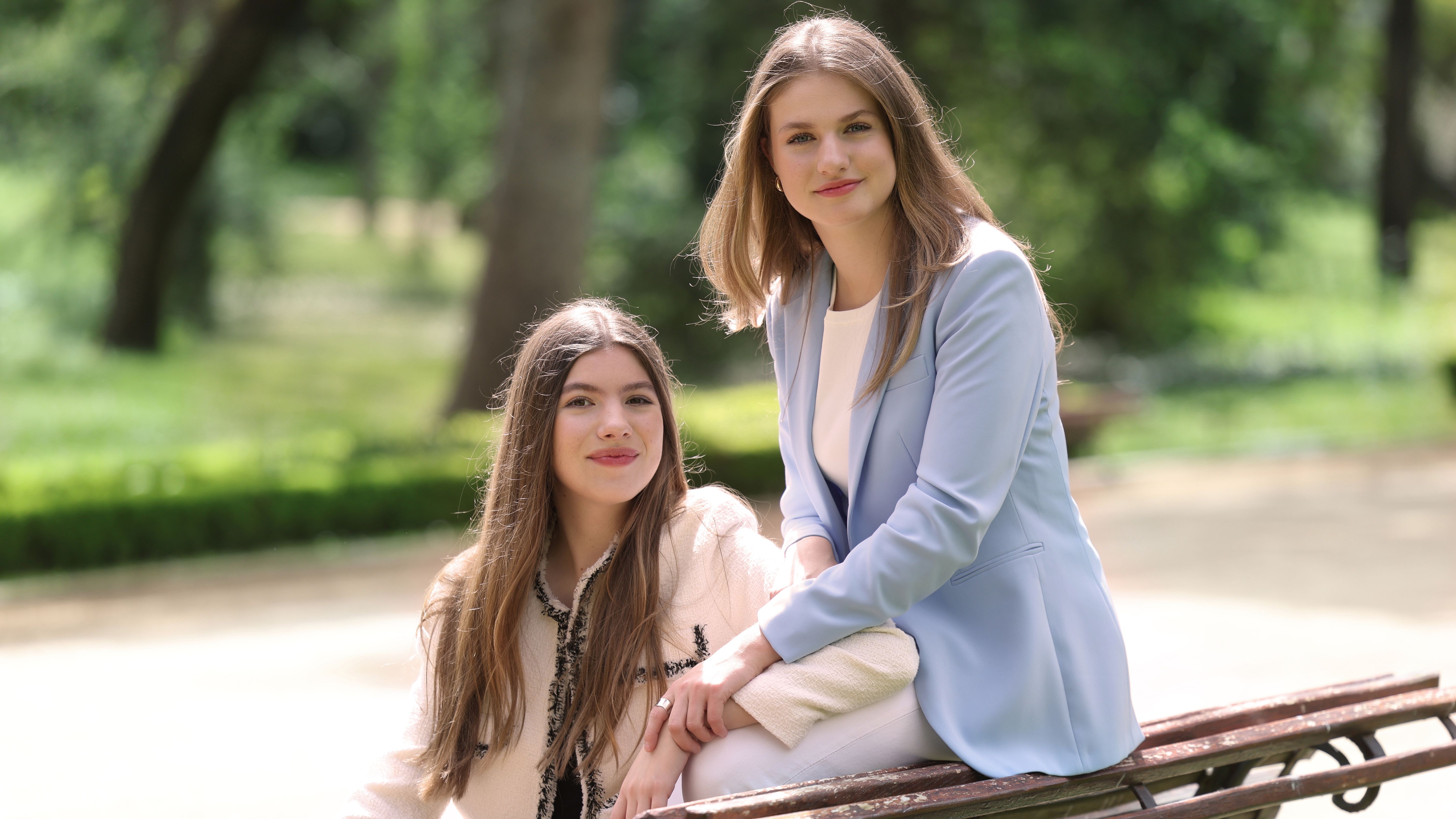 La princesa Leonor y la infanta Sofía, en una imagen publicada en mayo de 2024.