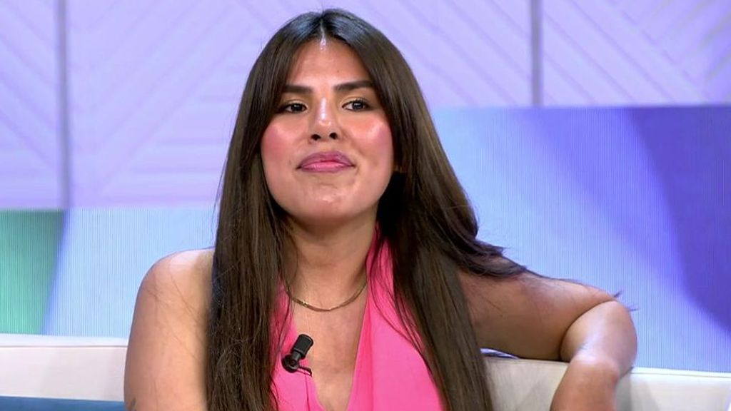 Isa Pantoja responde a los mensajes que lanza su madre en los conciertos: "Sabe dónde tocarme"