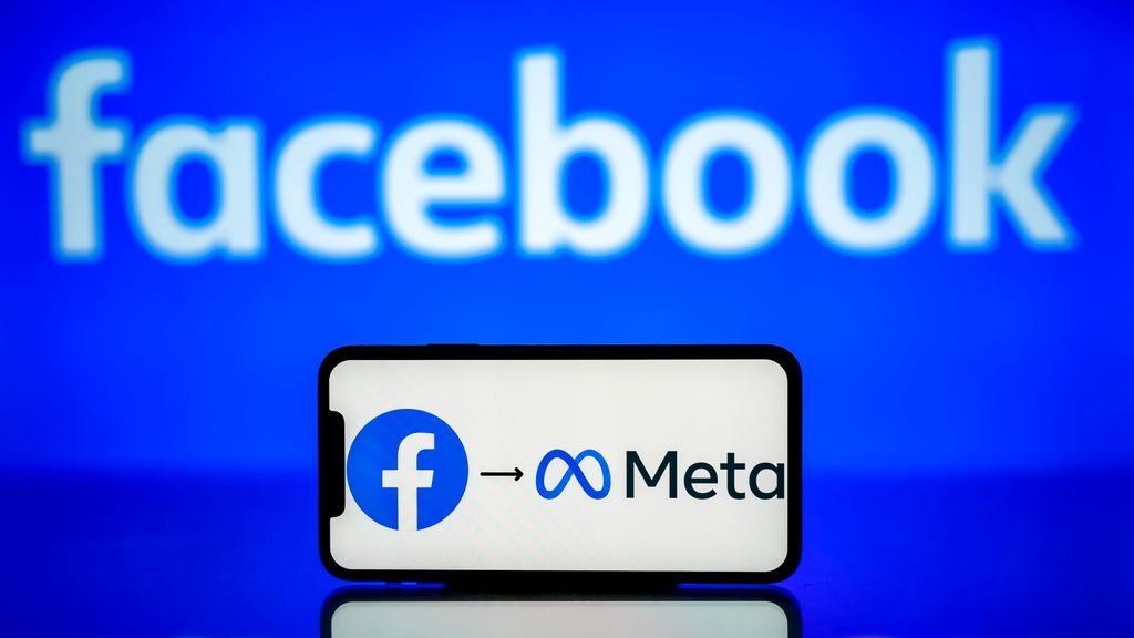 Los logos de Facebook y Meta