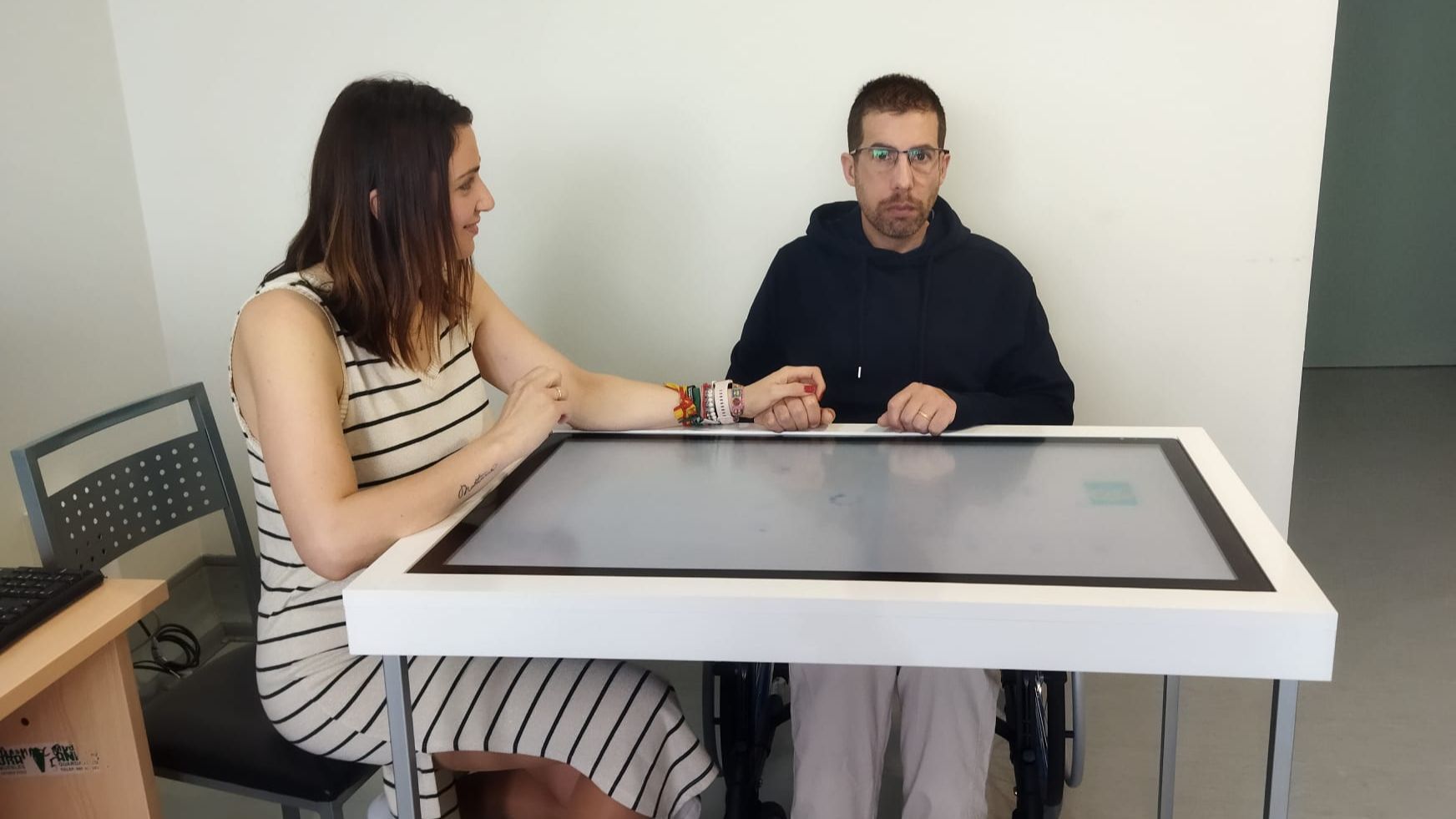 “Me dijeron que nunca más iba a poder hablar con él”, sostiene su esposa, María González