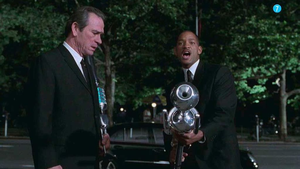 Tommy Lee Jones y Will Smith en 'Men in black II', este domingo 16 de junio a las 15.00 h.