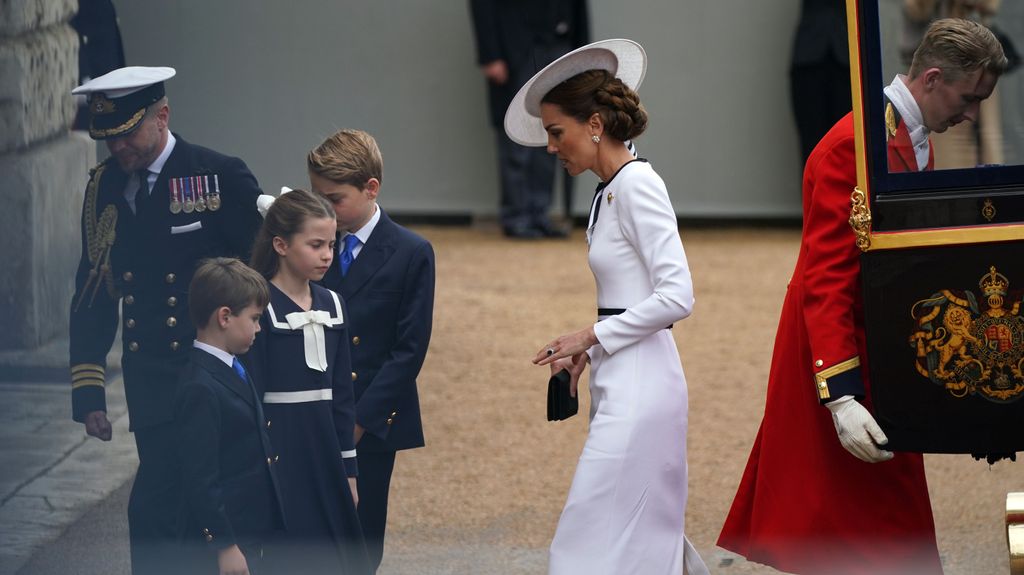 Kate Middleton, a su llegada a Horse Guards Parade con sus hijos