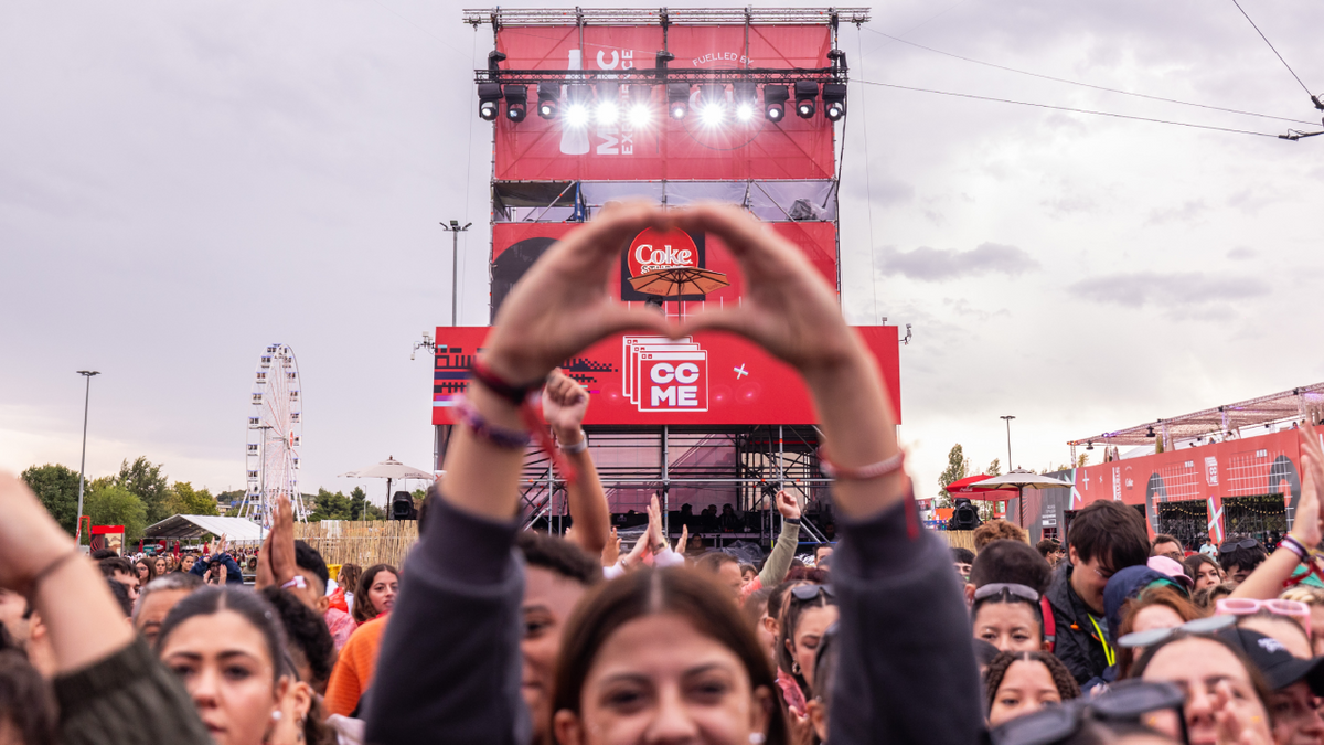 ¡Cuéntanos cuál es la cancion que más esperas en Coca-Cola Music Experience 2024!