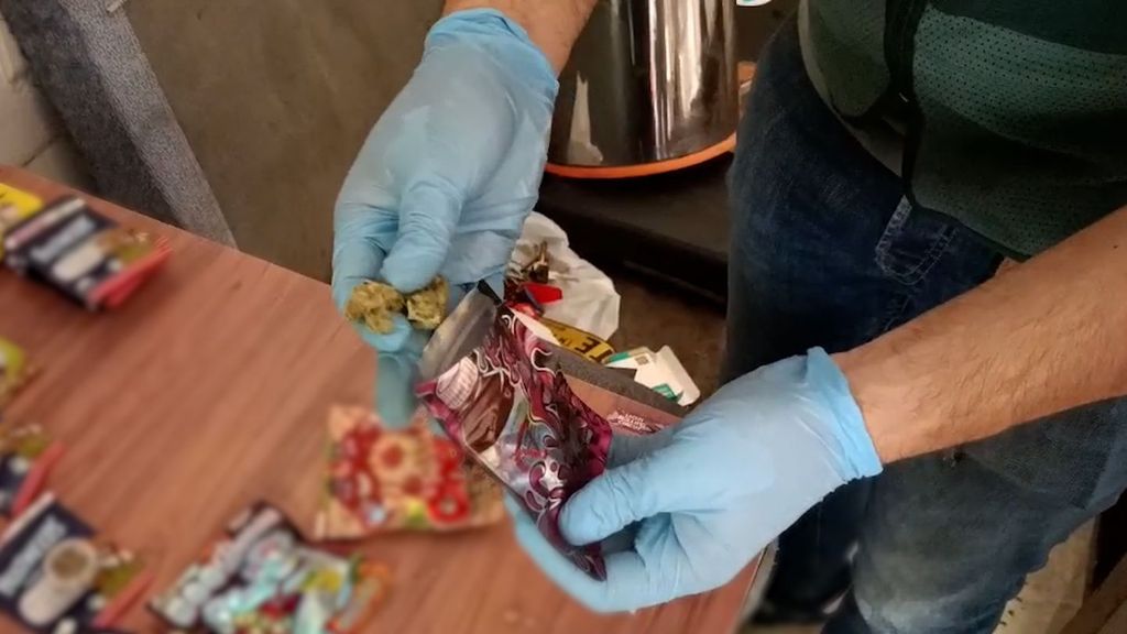 La banda empaquetaba la droga en bolsas de chucherías